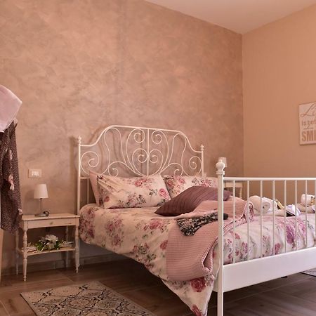 לינה וארוחת בוקר טויראנו Casa Nina מראה חיצוני תמונה