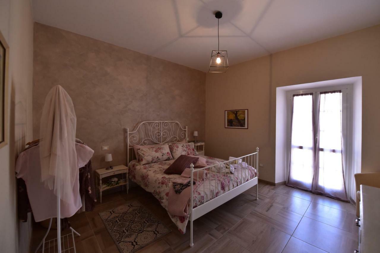 לינה וארוחת בוקר טויראנו Casa Nina מראה חיצוני תמונה